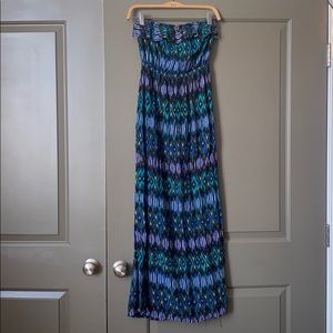 2/$8 Forever 21 Maxi Dress 🌿